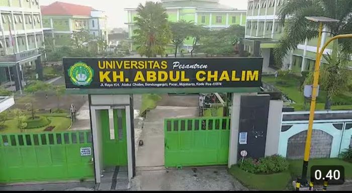 Asesor yang Guru Besar Ini Terkesan Kebersihan dan Keindahan Kampus UAC