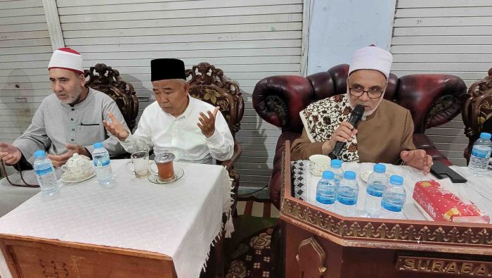 Prof Dr Jamal Farouq dari Mesir Ceramah Depan Ribuan Santri Amanatul Ummah Surabaya